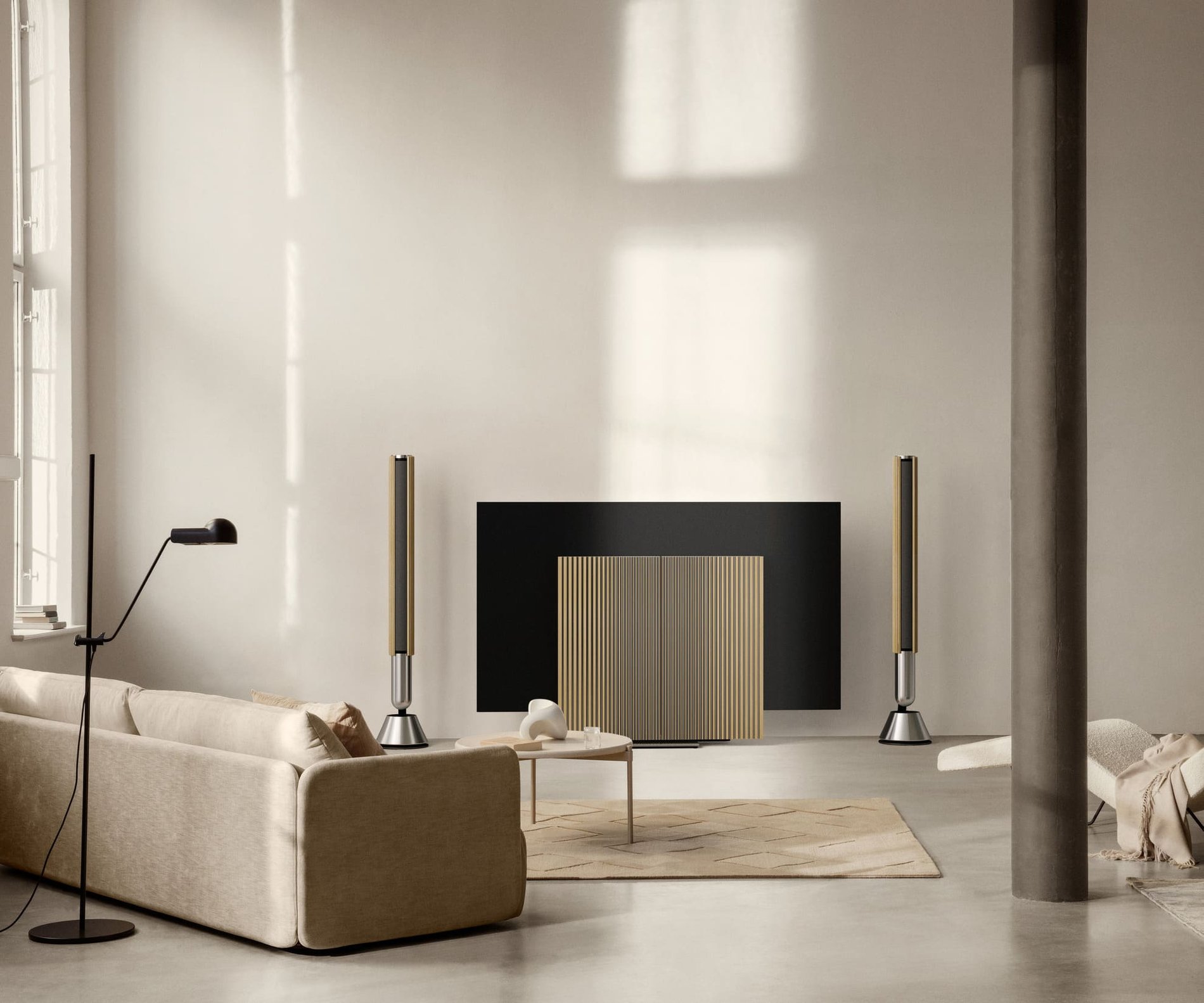 Bang & Olufsen : Visit our store in Tokyo