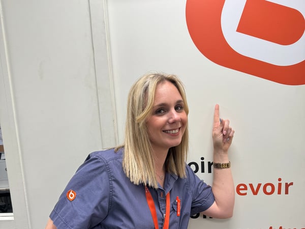 Gwenaelle fait parti de la Team Boulanger Bourg-en-Bresse depuis 2017
Elle accompagne l’équipe pour que chacun donne le meilleur de lui-même pour le client lorsqu’il a besoin de services (pièces détachées, SAV), lorsqu’il est en caisse (ou pour un financement) et pour le stock produits en magasin ou en réserve. Un peu “couteau suisse”, elle est aussi le référent de ses collègues en magasin pour la sécurité et les règles RH.
