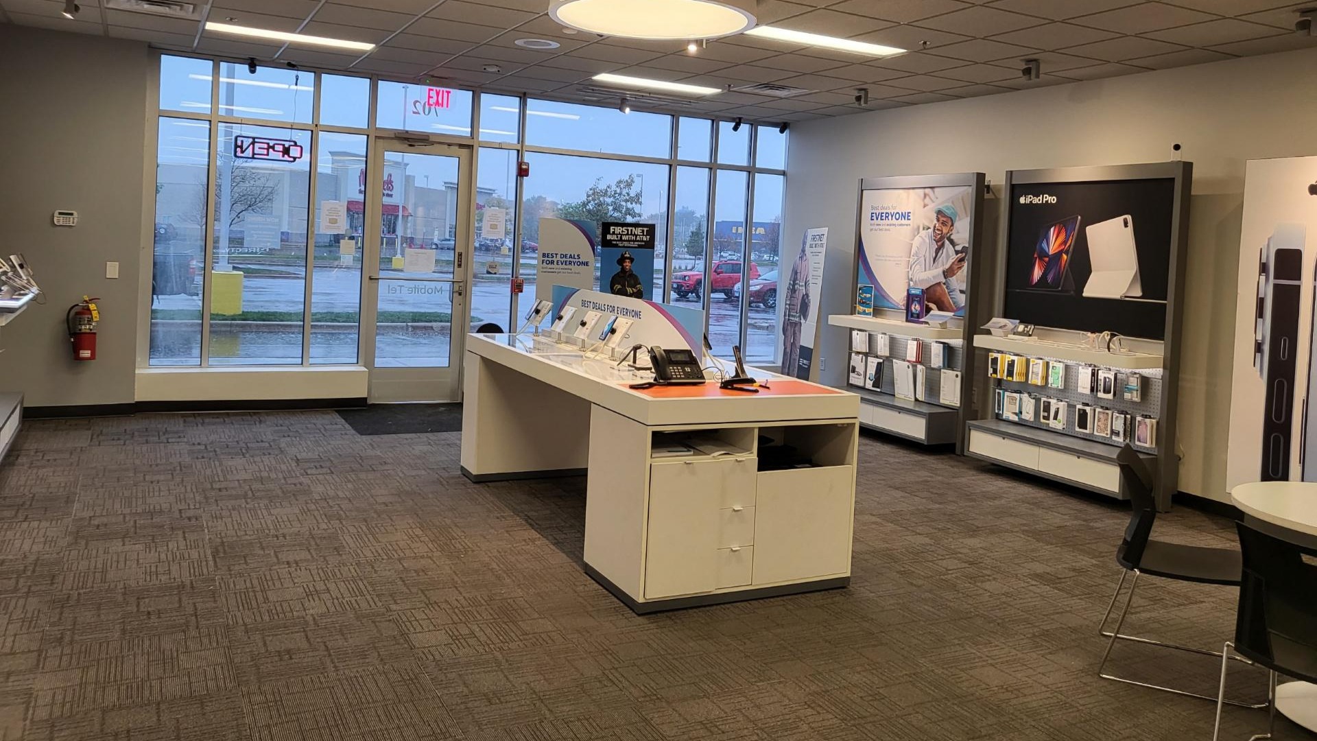 AT&T Bolingbrook Cell Phones, Wireless Plans & Accessories 702 E