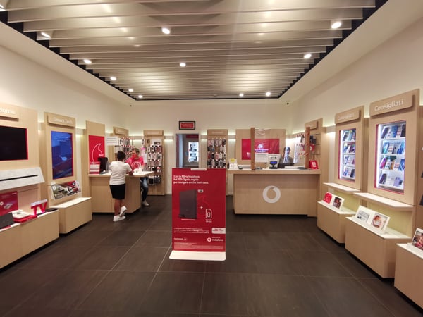 Vodafone Store | Adamello