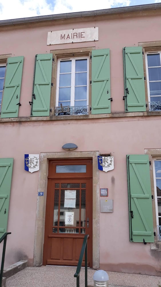 Photo du point La Poste Agence Communale LA ROCHE EN BRENIL Mairie