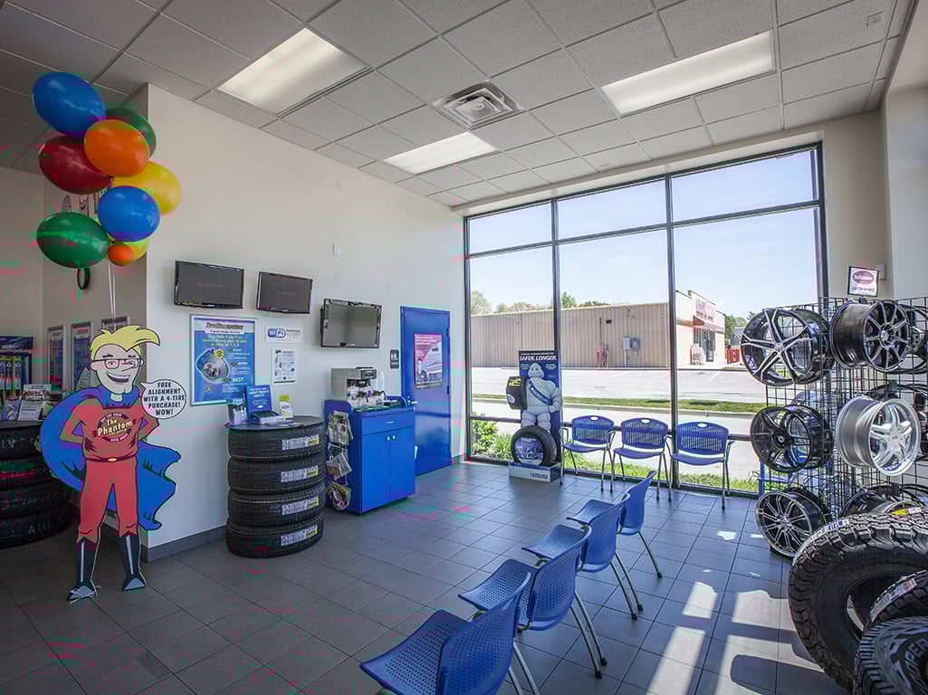 Tire Discounters Bardstown Tires Alignment Brakes Autoglass In Louisville Ky