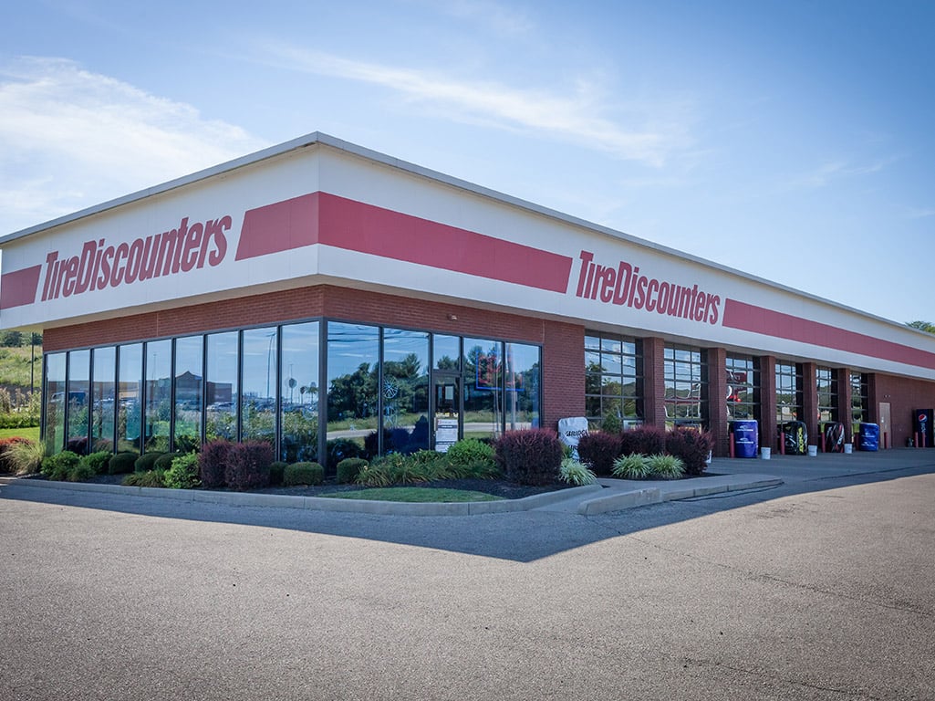 Tire Discounters W. Hamilton tires, alignment, brakes, autoglass in