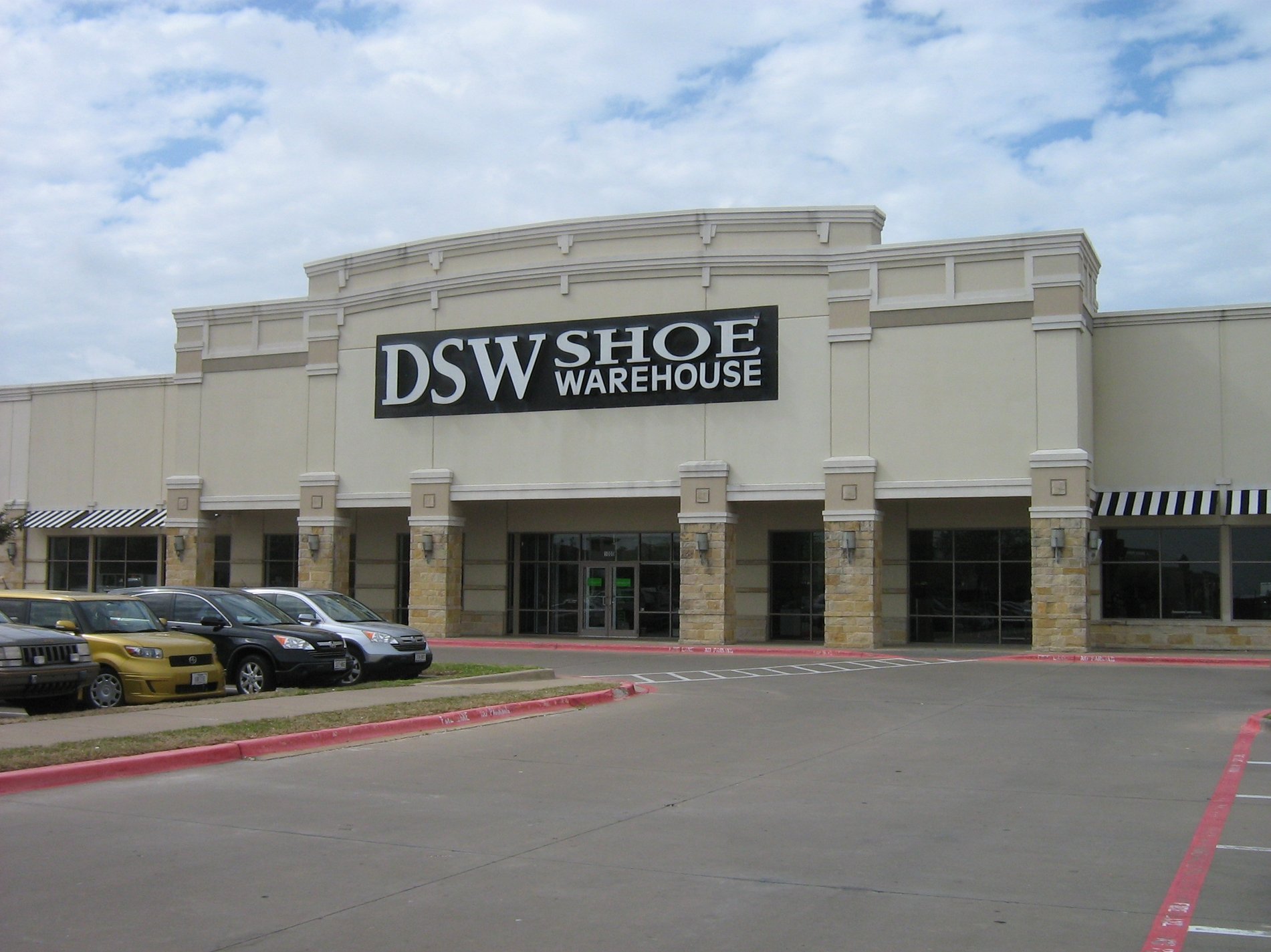 DSW | Center at Preston Ridge | Frisco 