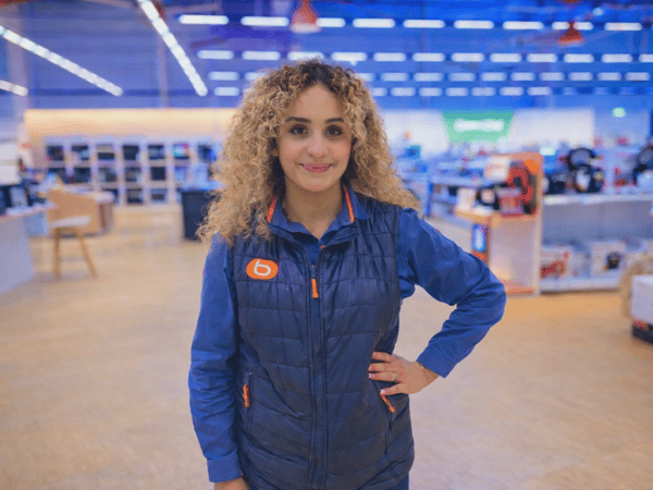 Louisa, Responsable Service Client - Boulanger Valenciennes- Petite-Forêt