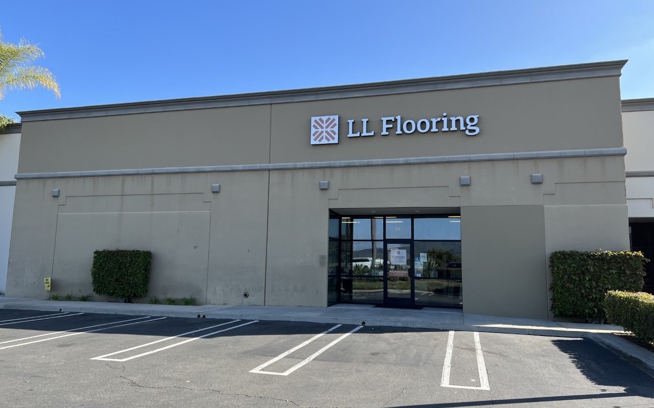 LL Flooring #1332 San Marcos | 860 Los Vallecitos Boulevard | Storefront