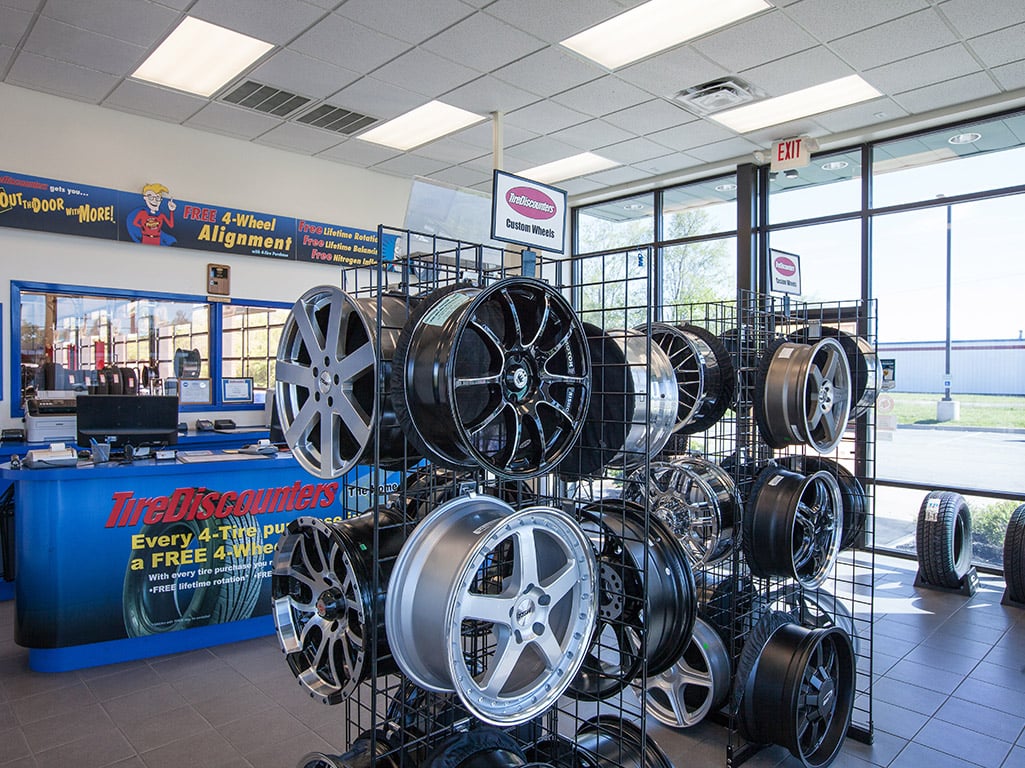 Tire Discounters Dixie tires, alignment, brakes, autoglass in