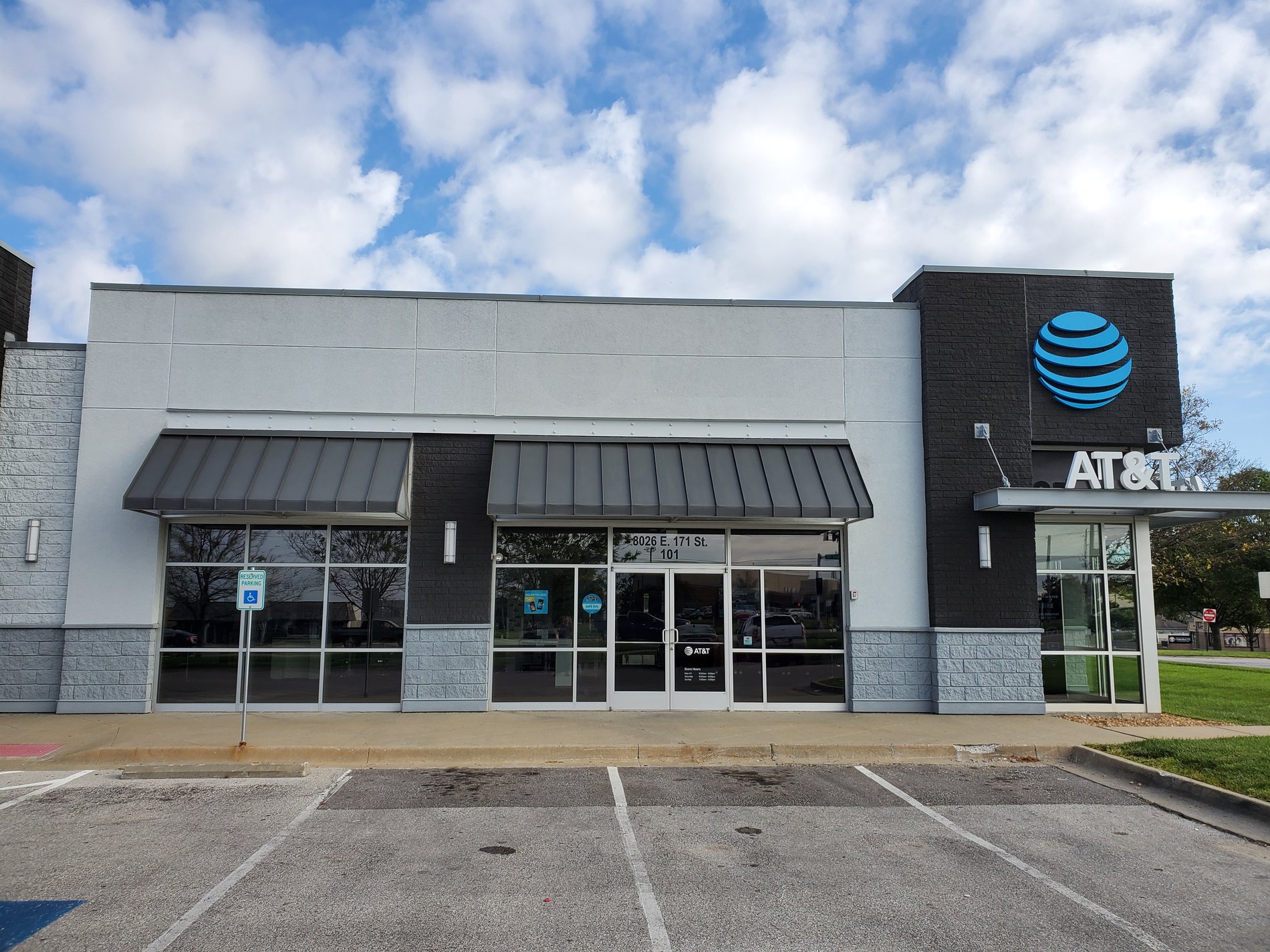 Belton Commons Store Apple iPhone 12 and Samsung Devices Belton, MO