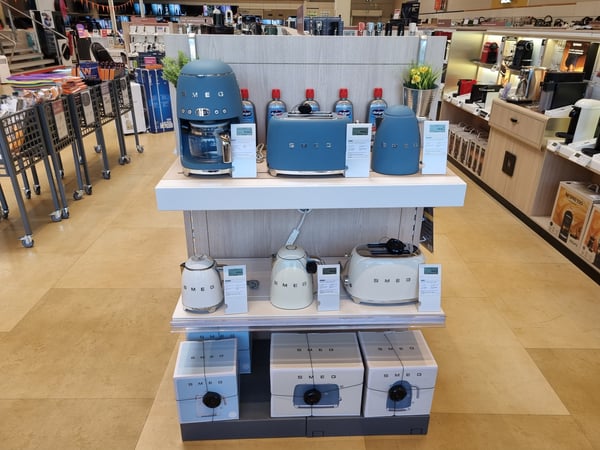 Smeg chez Boulanger Vitrolles proche de Salon, Velaux, Rognac et Marignane