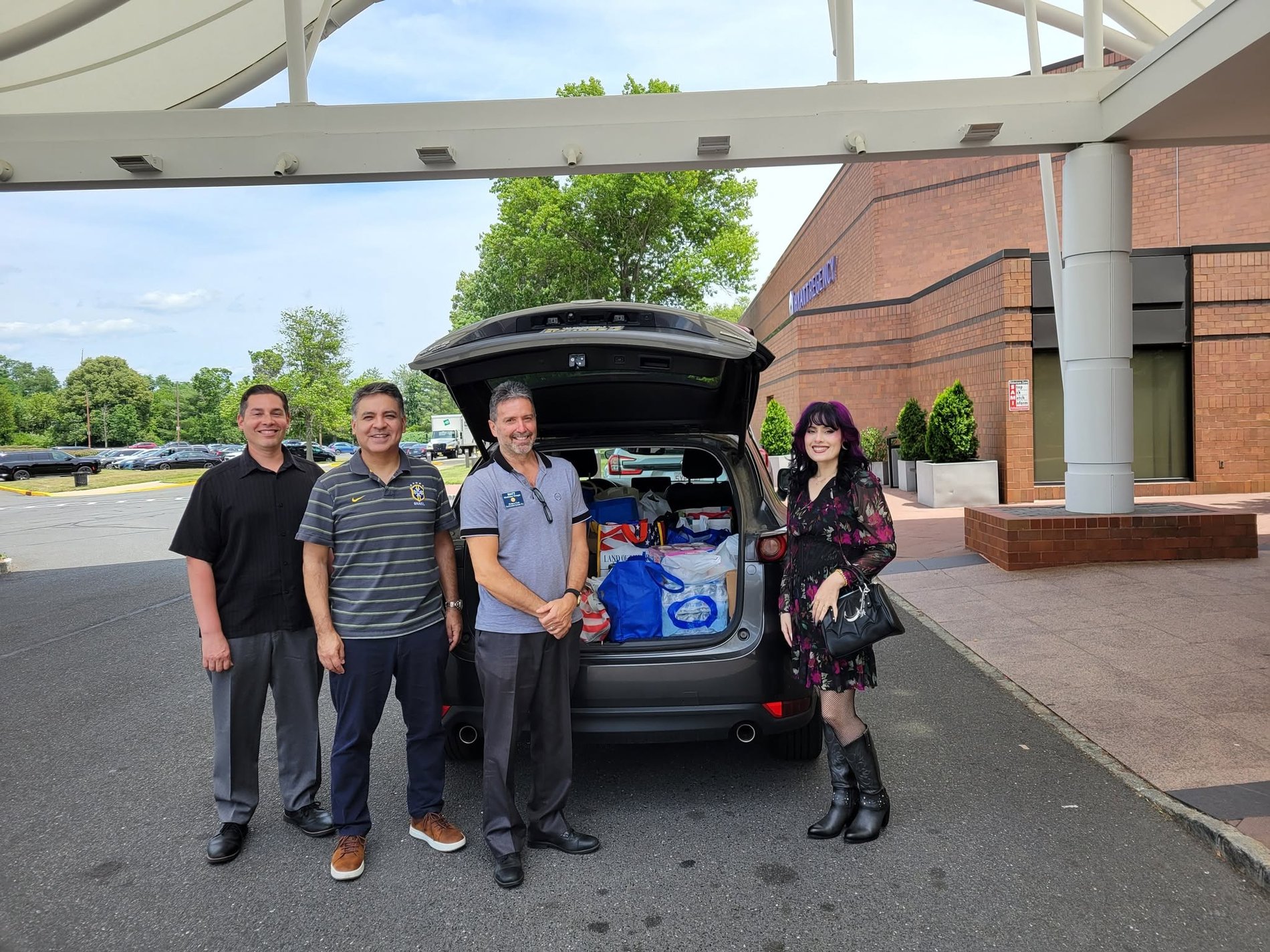 Princeton Corridor Rotary Club food  donation to Rise Food Pantry