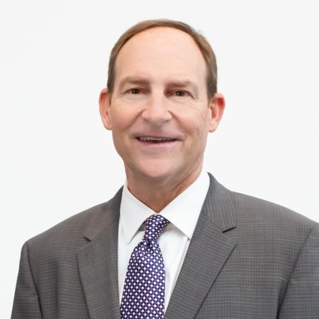 Photo of Lindsey Stewart