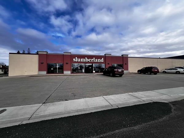 International Falls Slumberland Furniture storefront