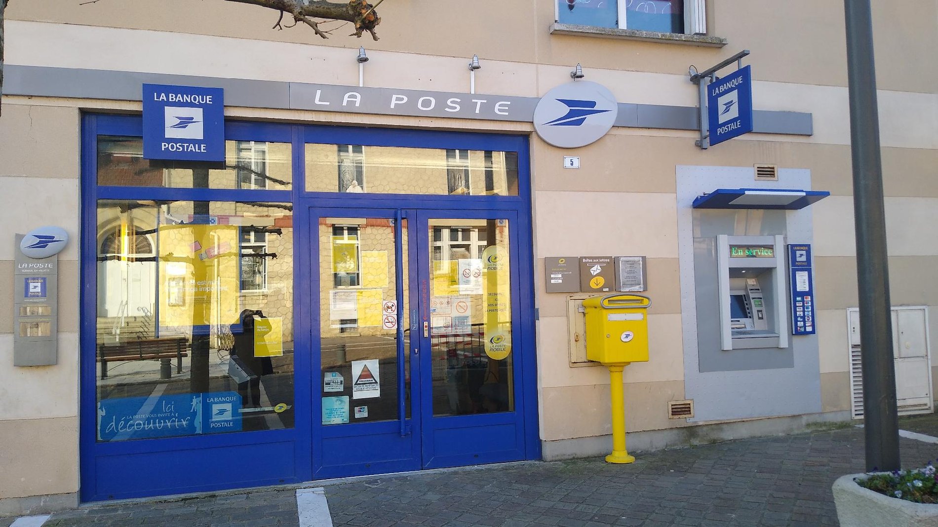 La Poste Verneuil En Halatte 60550 La Poste