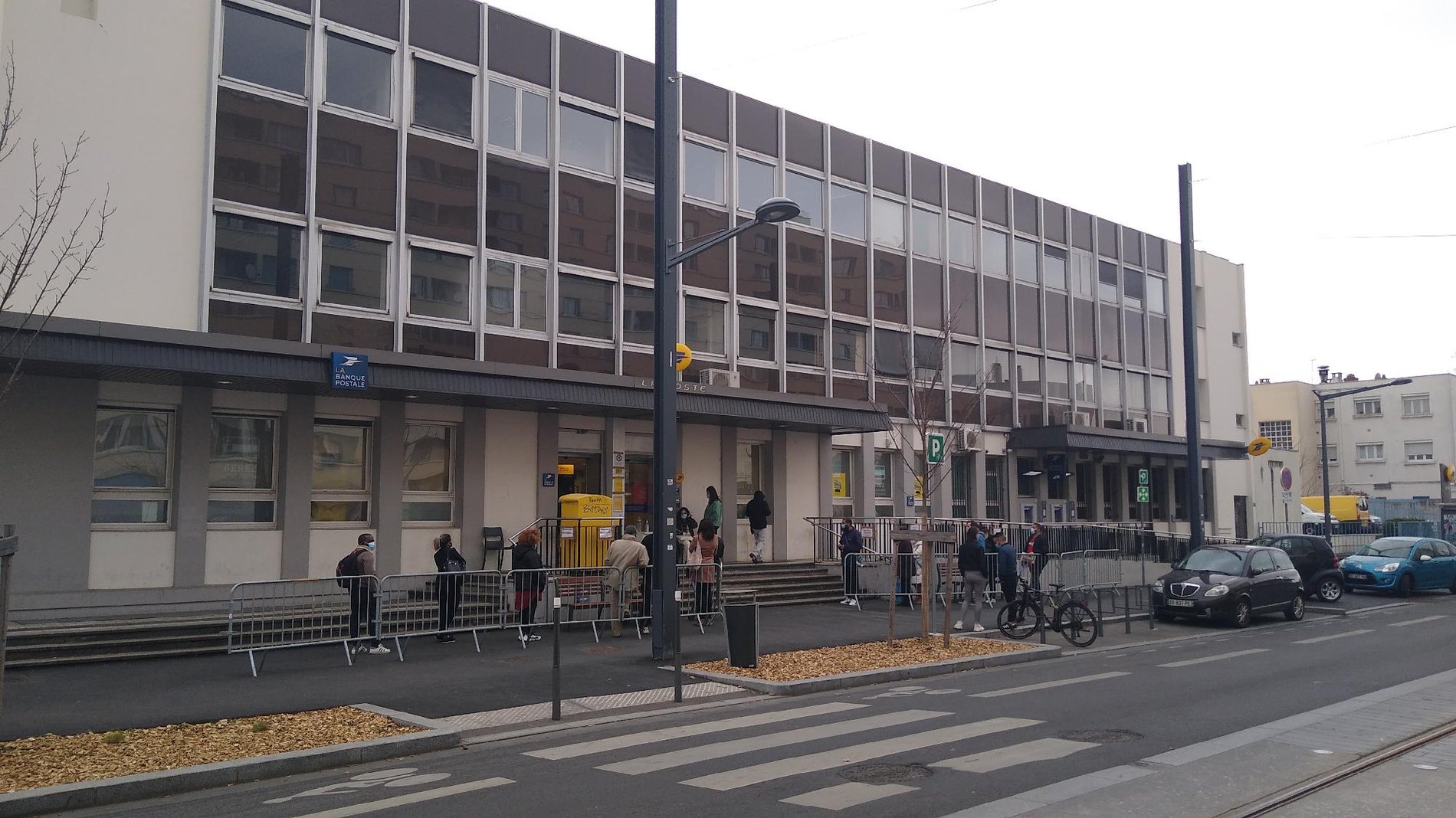 La Poste LYON BEAUVISAGE (69008) La Poste