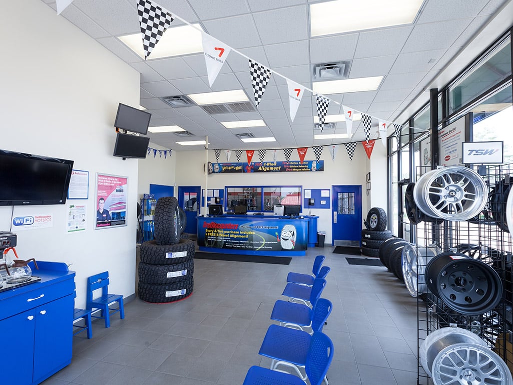 Tire Discounters Monroe tires, alignment, brakes, autoglass in Monroe, OH