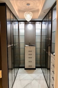 ちぇる's Closet 様 Operations Manager: Thomas Ziebell | California Closets