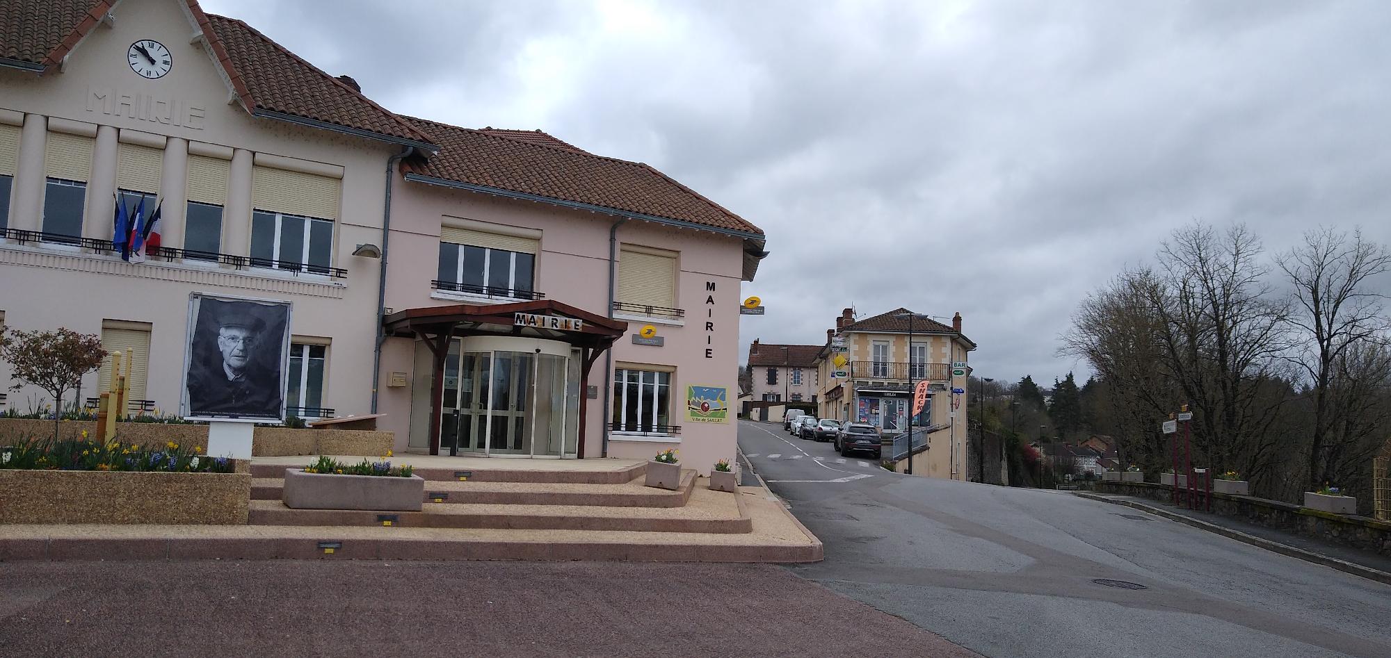 La Poste Agence Communale SAILLAT SUR VIENNE Mairie (87720) La Poste