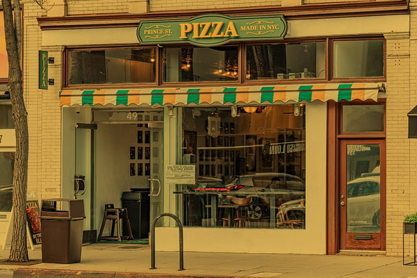 Pasadena pizzeria store front