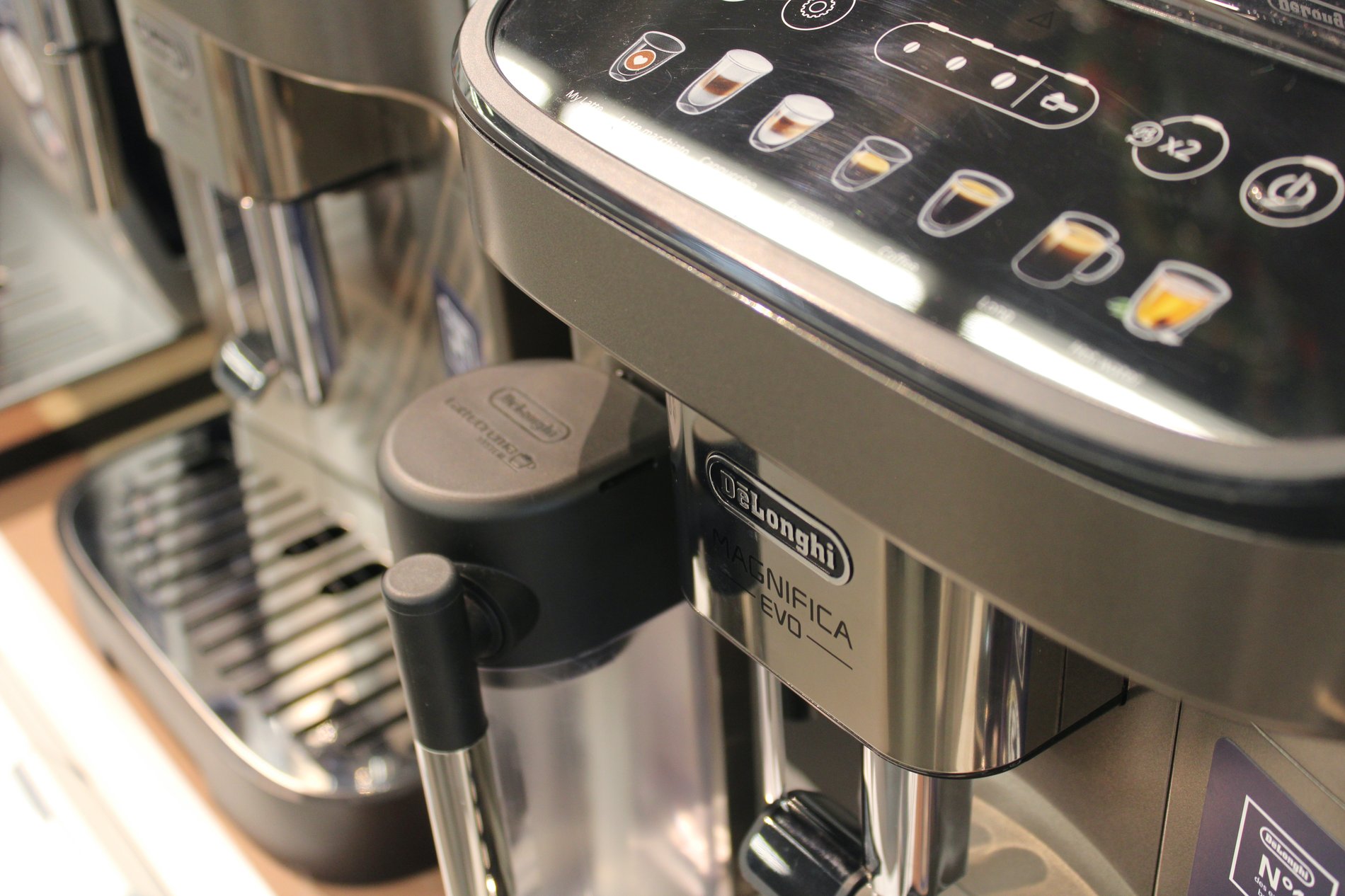 Machine à café 
Expresso Broyeur 
Broyeur Delonghi