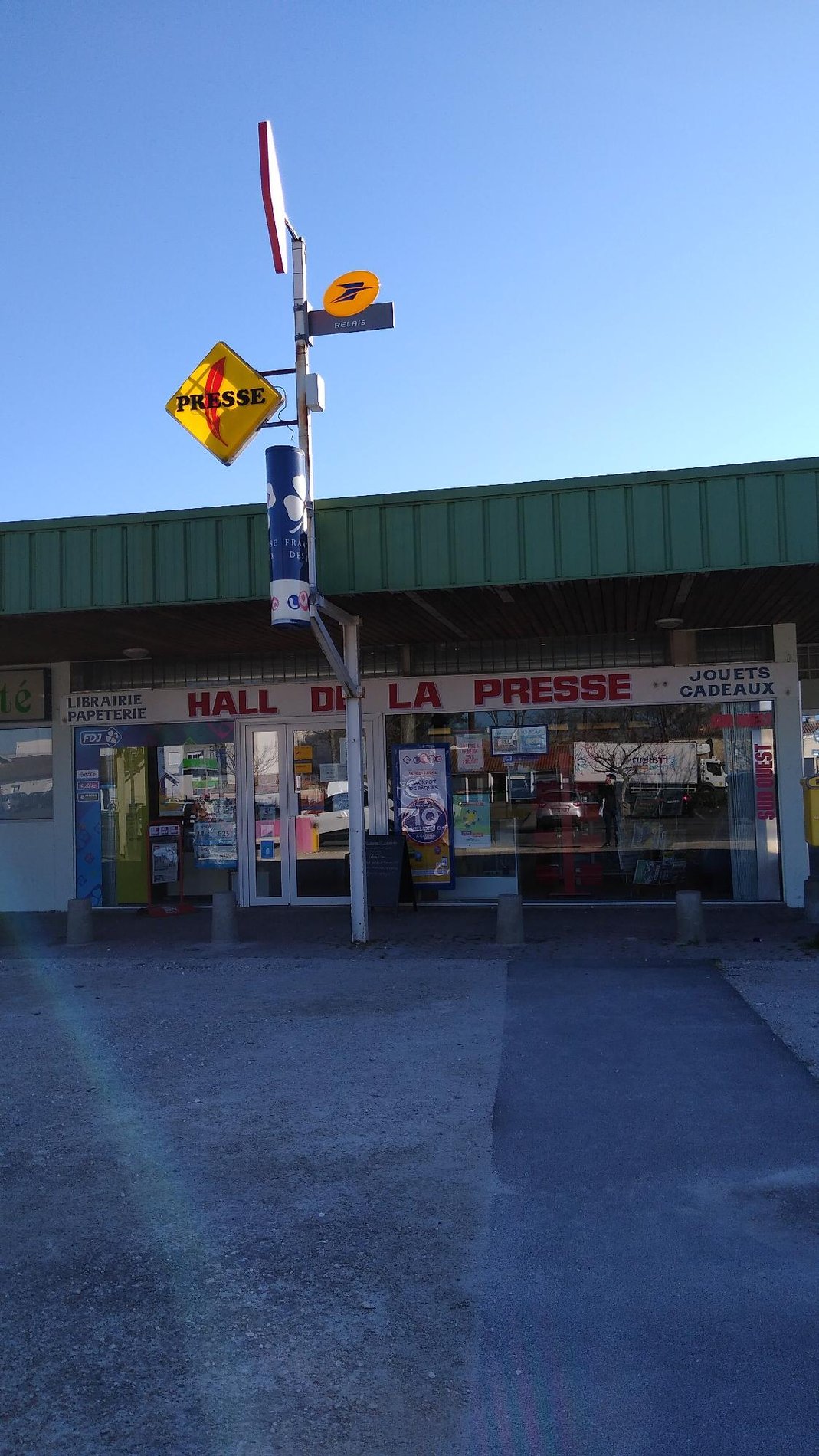 La Poste Relais CANEJAN BURALISTE PRESSE LA HOUSE (33610) La Poste