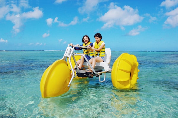 子どもと一緒に海上散歩が楽しめるアクアサイクル（当日受付）