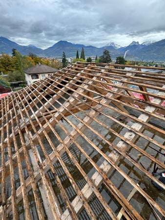 Démontage de toiture à Monthey.