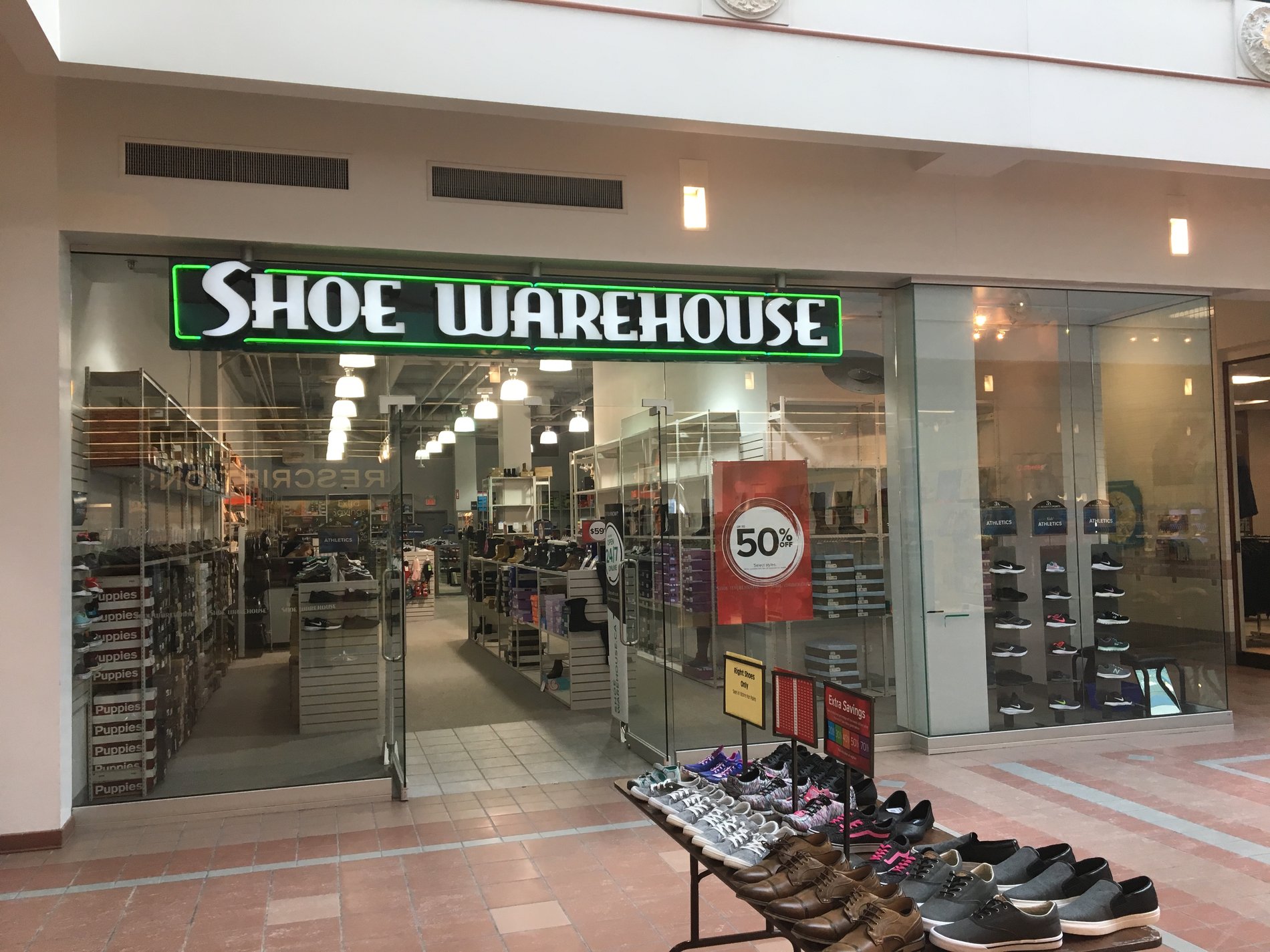 Shoe Warehouse in Burnaby, BC | 4567 