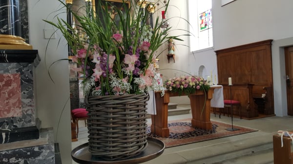 Blumenschmuck ,Kirche