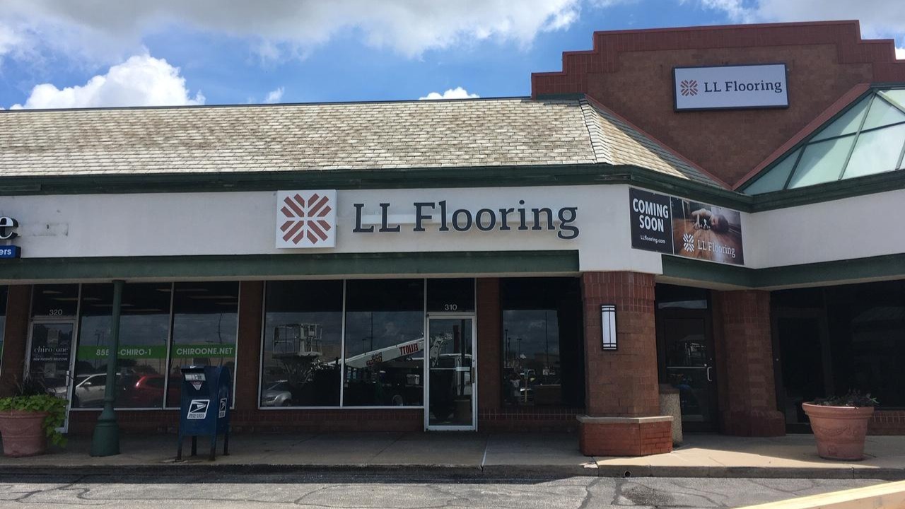 LL Flooring (Lumber Liquidators) #1437 - Visalia | 3725 South Mooney Blvd.