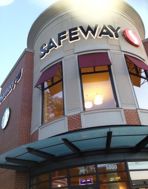 Safeway Store Front Picture at 5000 Bradley Blvd in Bethesda MD