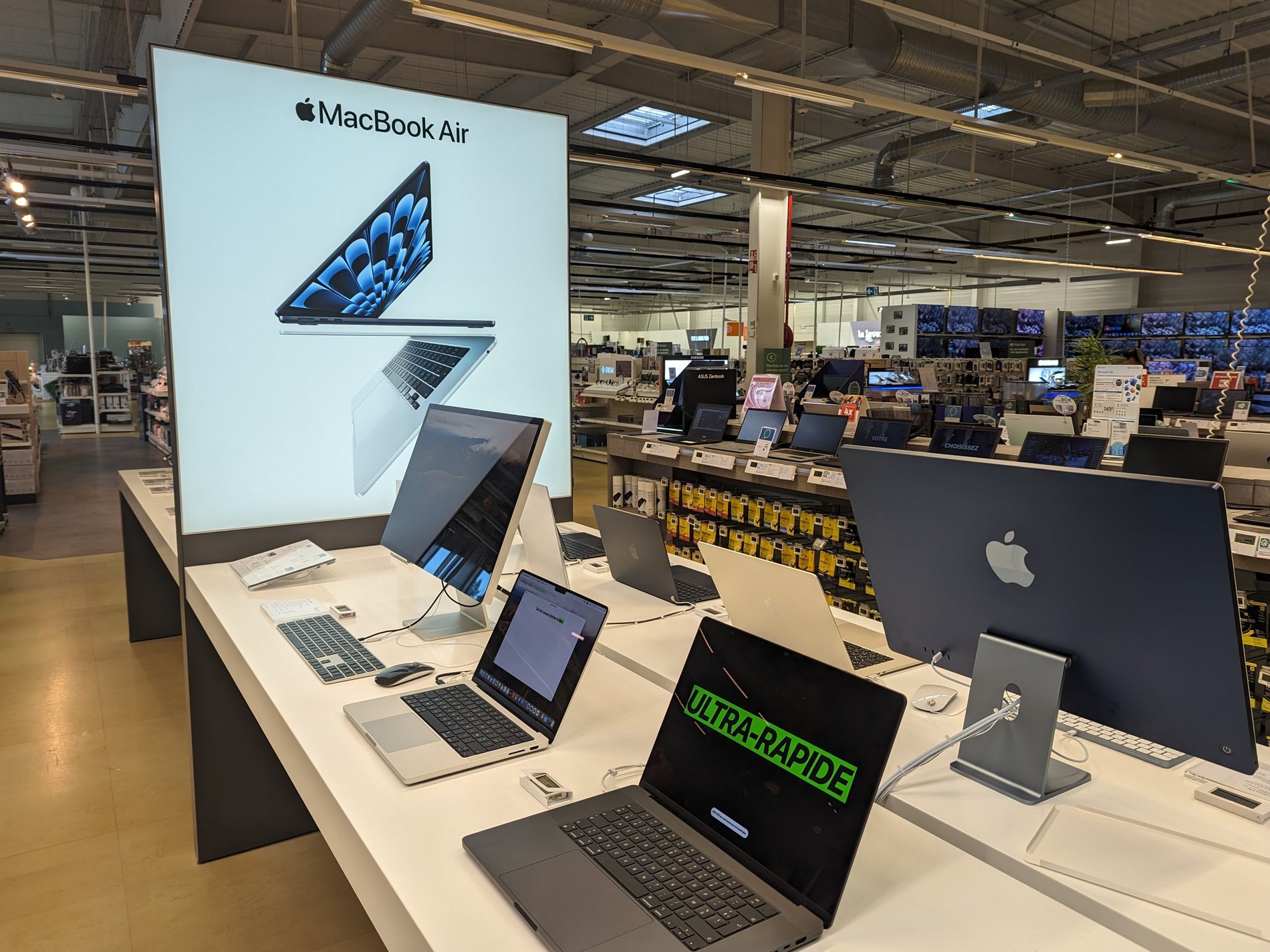 Retrouvez nos MacBook air M2, MacBook air M3, MacBook pro M2 Macbook pro M3 dans votre magasin Boulanger Boulogne sur mer