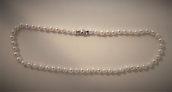 Süsswasser-Perlenkette mit Schliesse in Weissgold 750