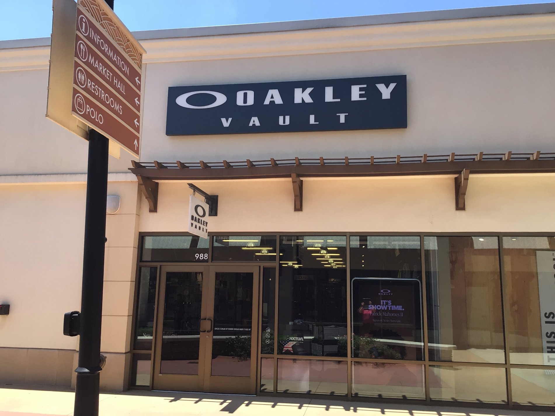 oakley vault, Oakley headquarters., Vantrosity