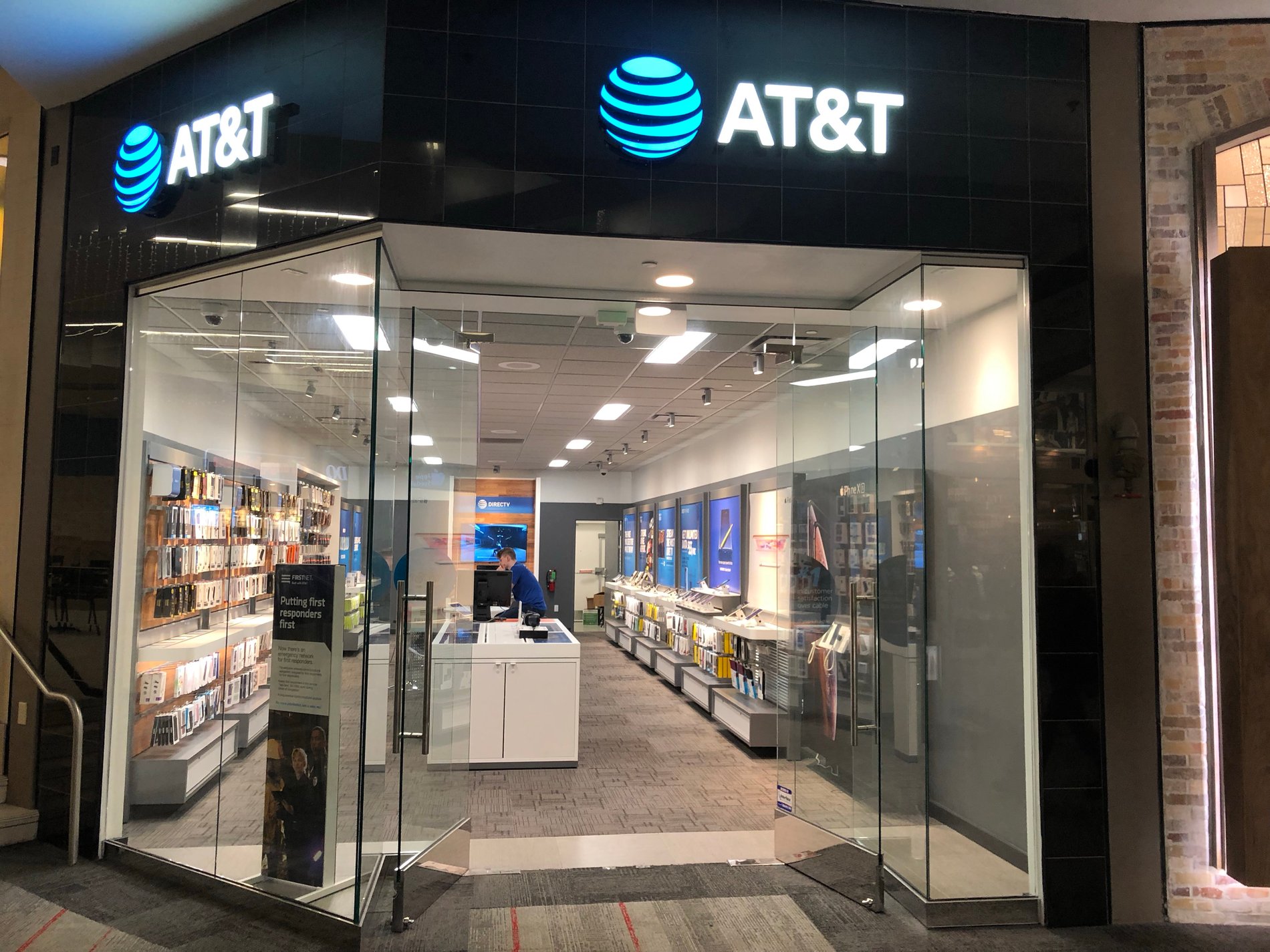AT&T Store Battlefield Mall Kiosk Springfield, MO