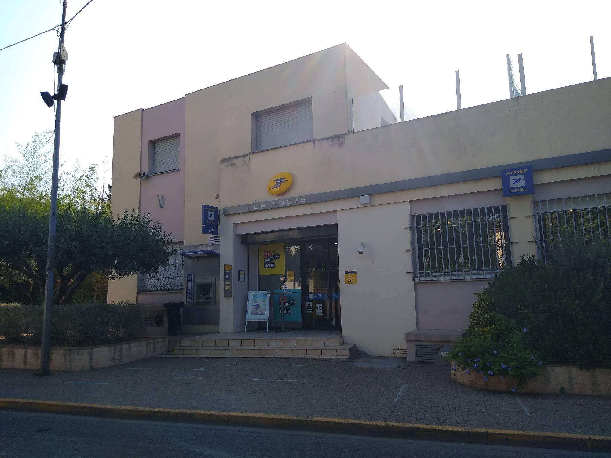 La Poste Espace Clients Pro LE LUC PDC1 (83340) La Poste La Poste Espace Clients Pro LE LUC PDC1 (83340) La Poste