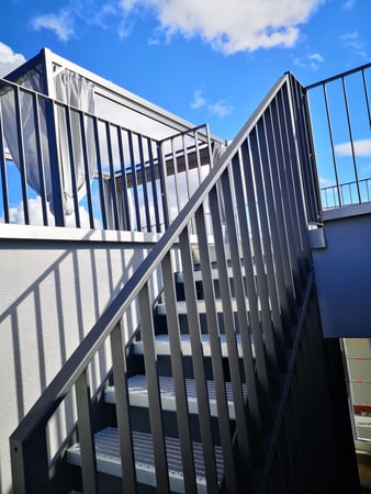 Neubau 2-FH, Wettingen - Aufgang Rooftop