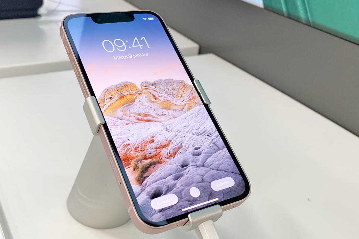 Smartphone Apple iPhone 13 - Boulanger Aubagne