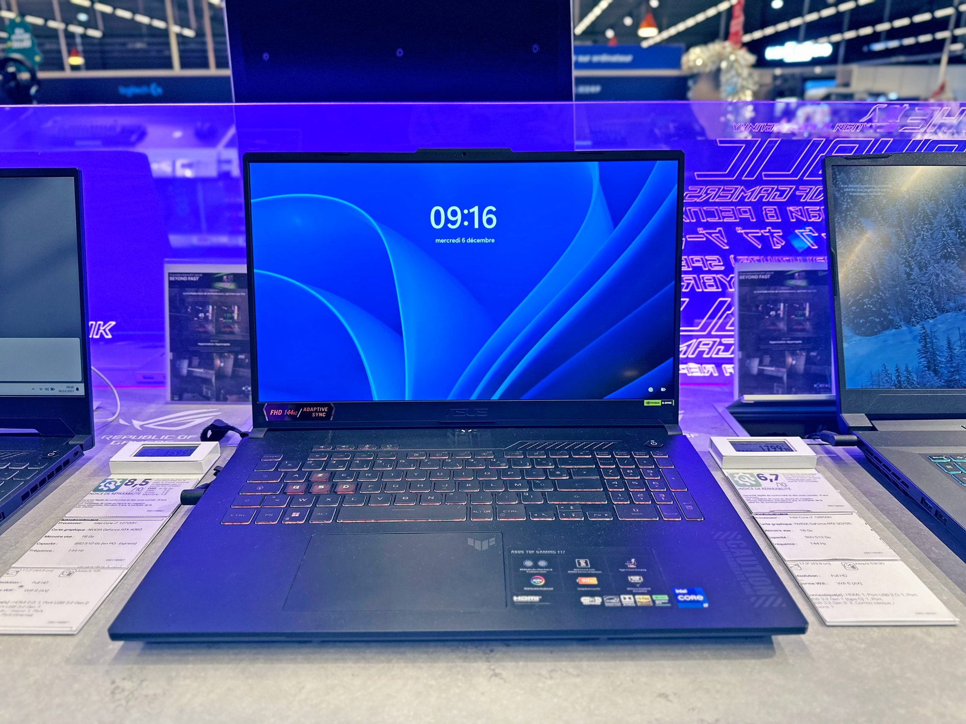 PC gamer ASUS disponible dans votre magasin Boulanger Toulon - La Garde