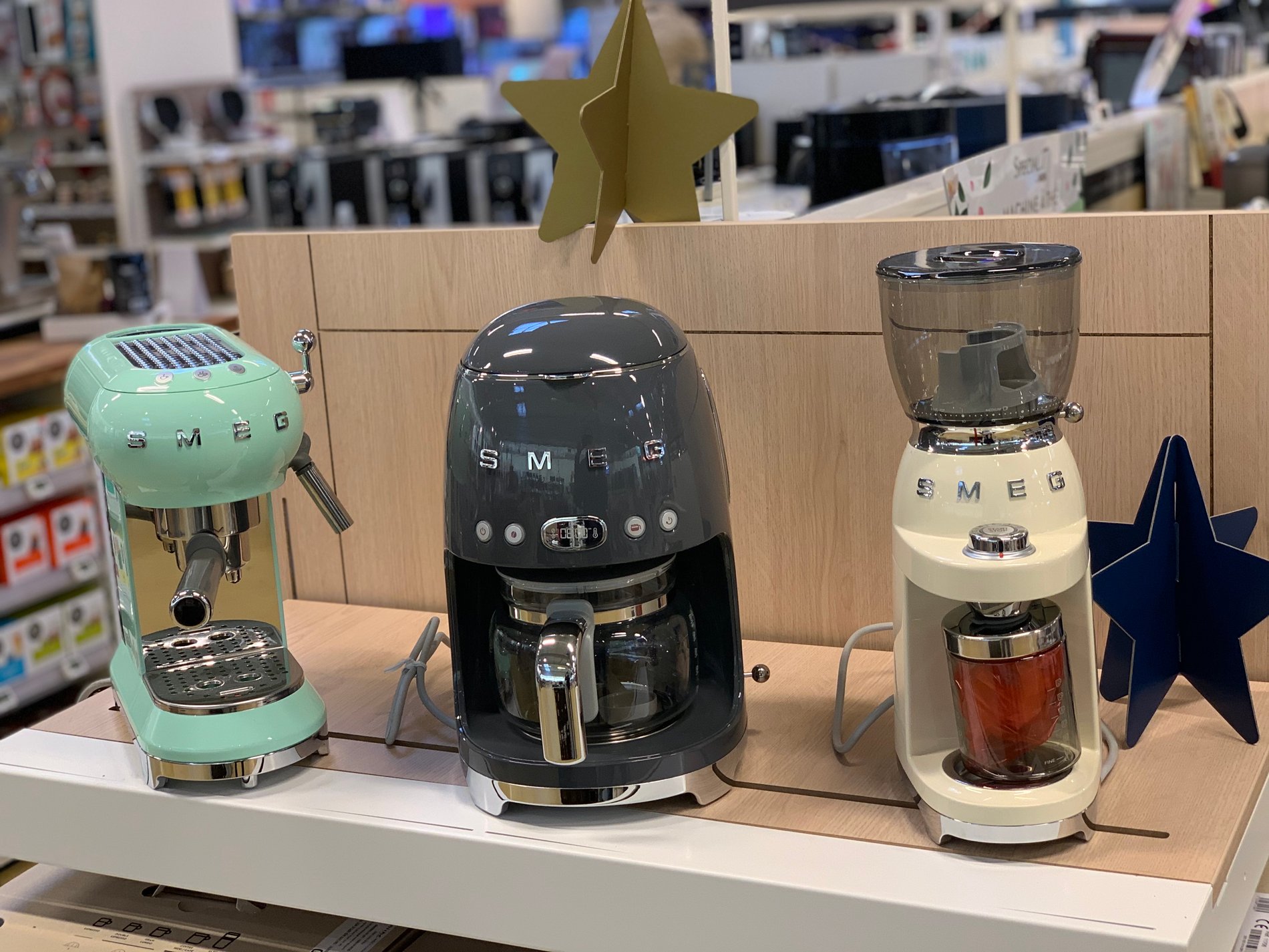Espace Petit Electroménager Smeg - Boulanger Agen - Boé - Magasin ...