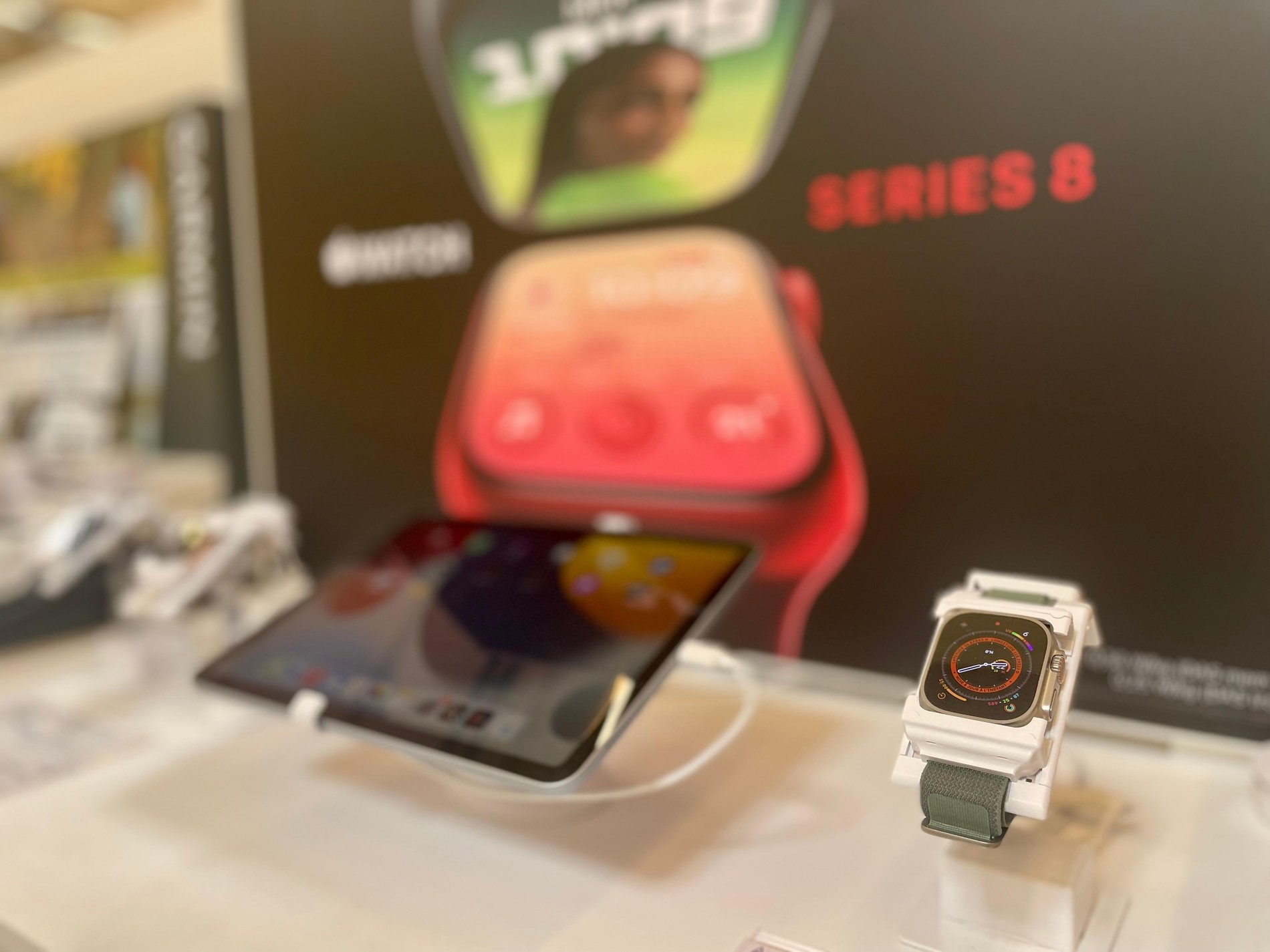 Apple Watch, Apple Watch série 8, Apple Watch SE, Apple Watch Ultra, IPad air dans votre magasin Boulanger Saint-Nazaire Trignac