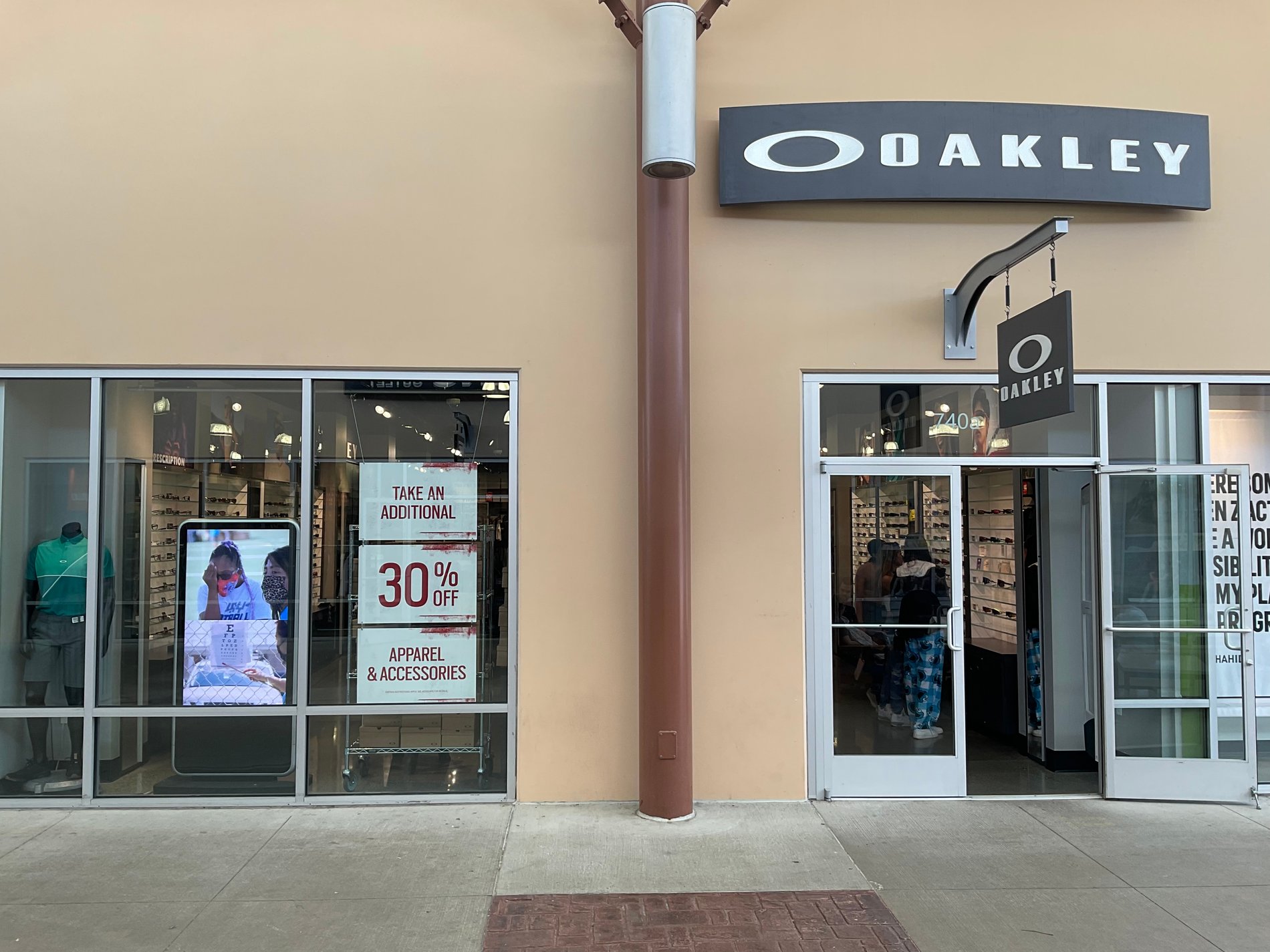 Oakley Vault, 200 Tanger Outlets Blvd Savannah, GA