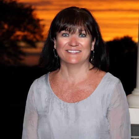 Photo of Elizabeth Brousseau