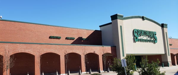 The front entrance of Sportsman's Warehouse in Slidell