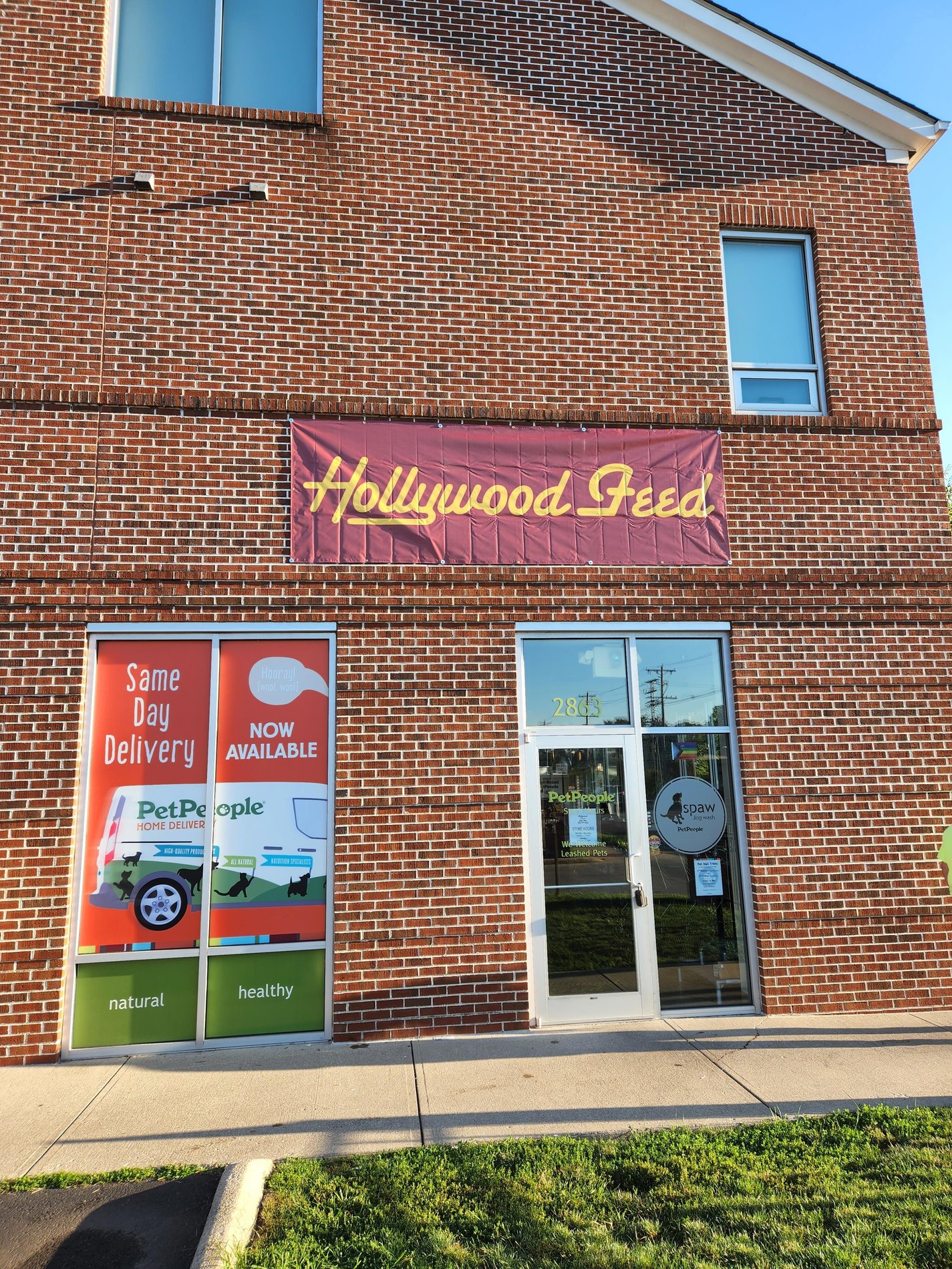 Hollywood Feed Clintonville: {KEYWORDS} in Columbus, OH
