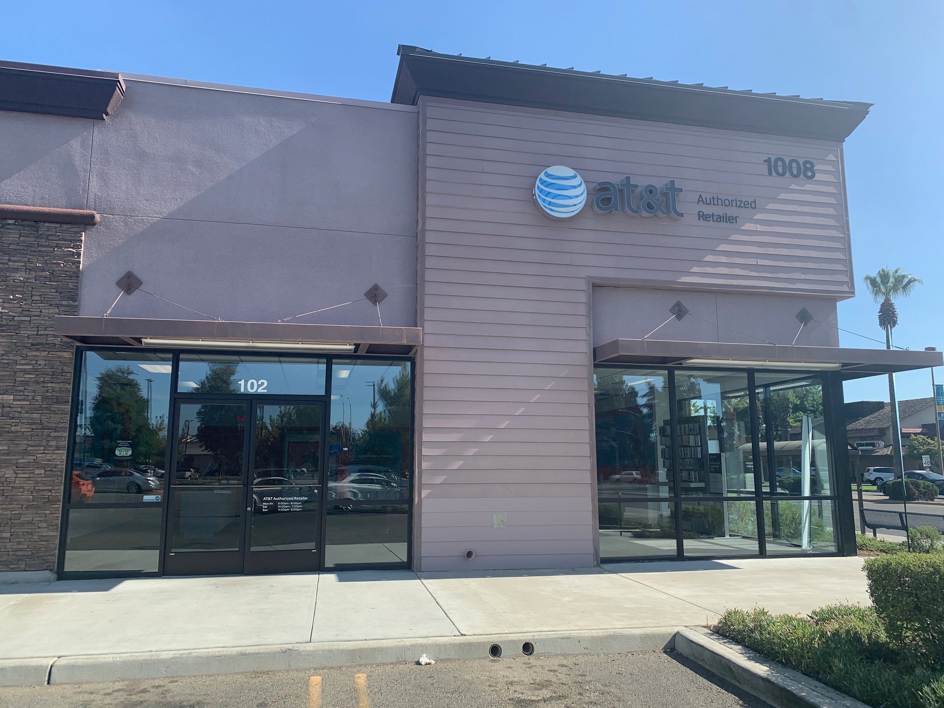 apple store fresno hours