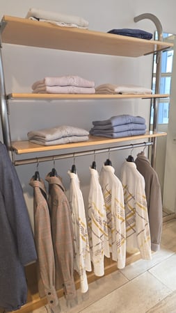 Hochwertige Kleidung, Novelli Blusen + Pullover Basel