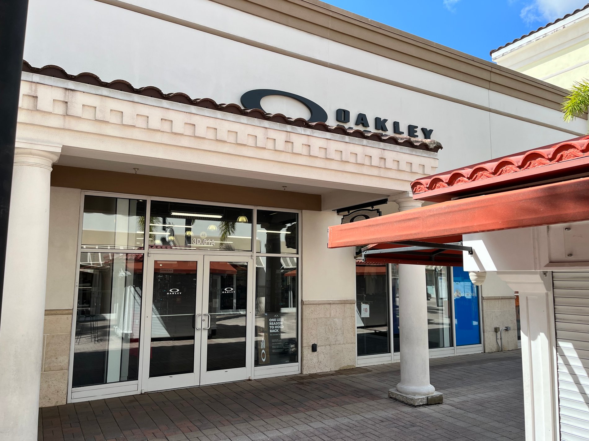 Top 40+ imagen oakley outlet orlando