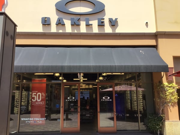 Oakley glasses sales outlet store