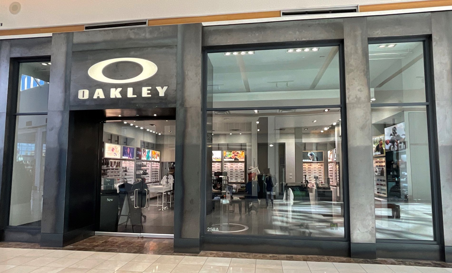 Descubrir 93+ imagen oakley galleria - Abzlocal.mx