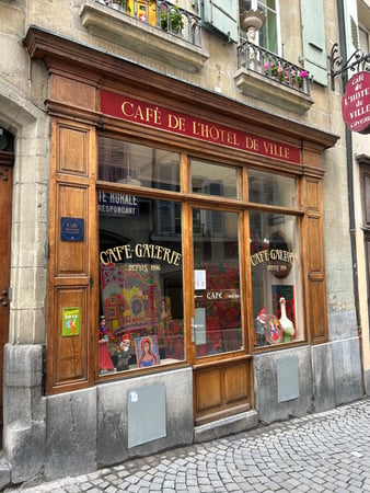 Café-Galerie nouvelle enseigne